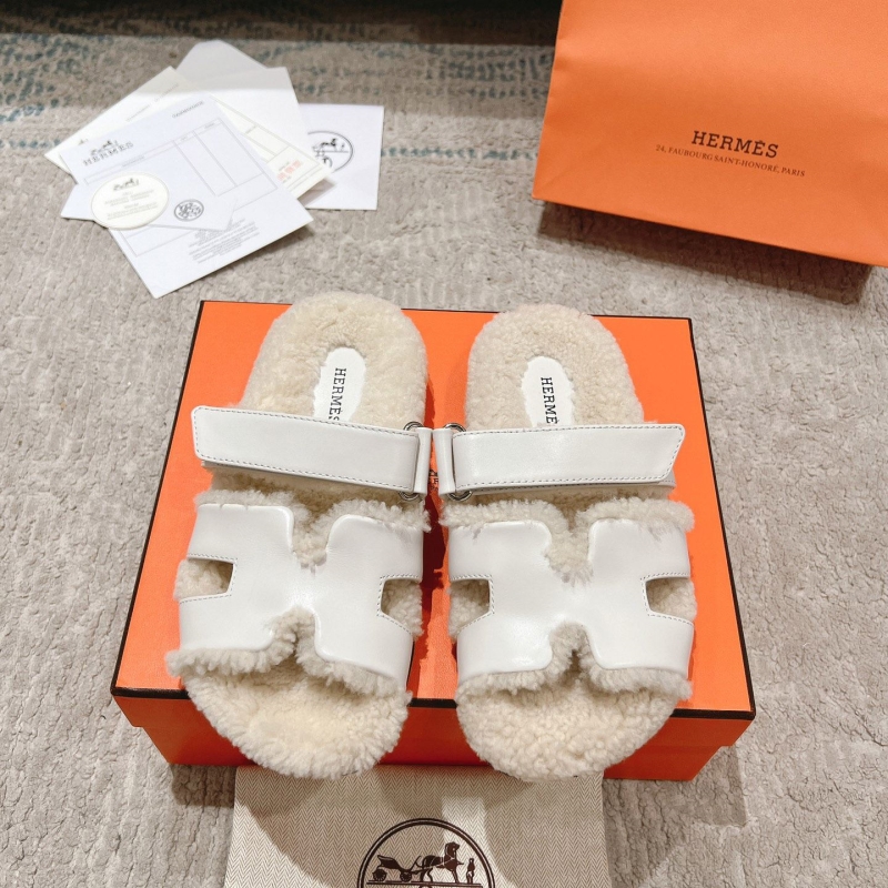 H**mes slippers